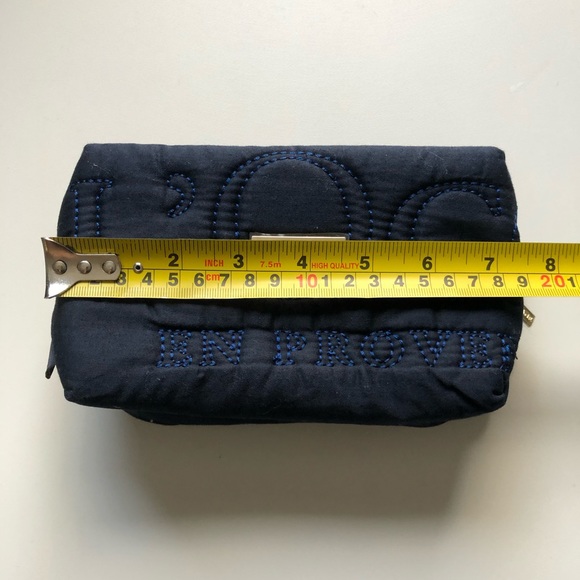 โSOLDโ โจ2/$15 ๐ L'Occitane Cosmetic Bag - Picture 3 of 6